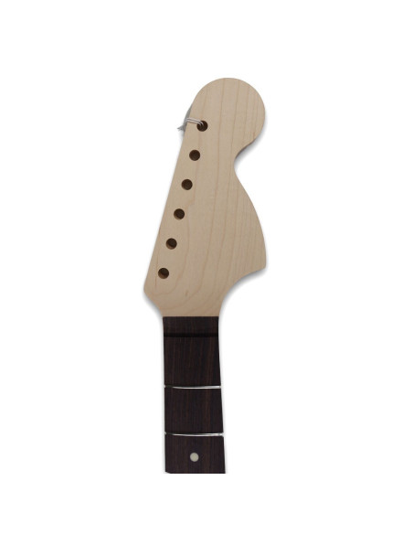 The fingerboard is made of rosewood, a very dense, oily and smelly wood native.