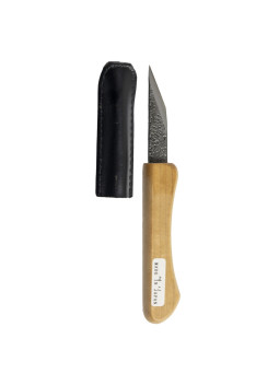 The Yoko knife uses the standard shape in carving knives.