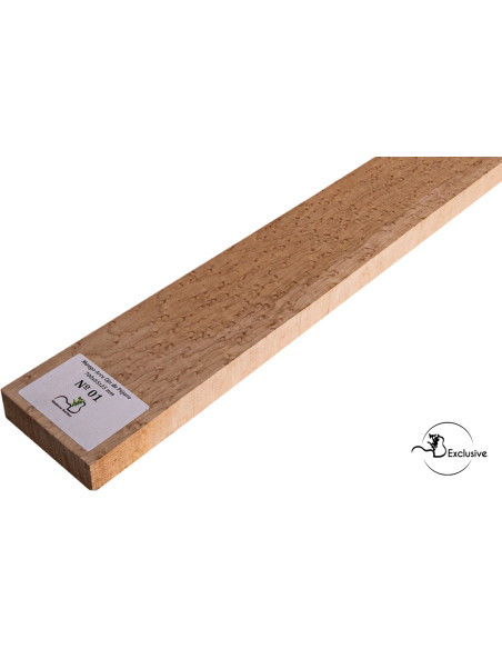 Detalle de la figura natural del arce ojo de pájaro en mango MB Exclusive para guitarra eléctrica