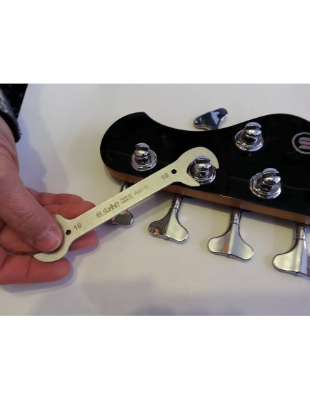 Llave Fija 7/16 para Clavijeros